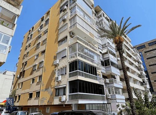 Karşıyaka'da Yalıda Full Eşyalı Kiralık Daire