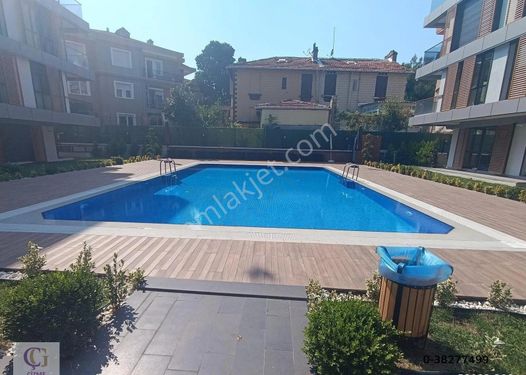 YEŞİLKÖY DE HAVUZLU SİTEDE SIFIR KİRALIK 3+1 DAİRE