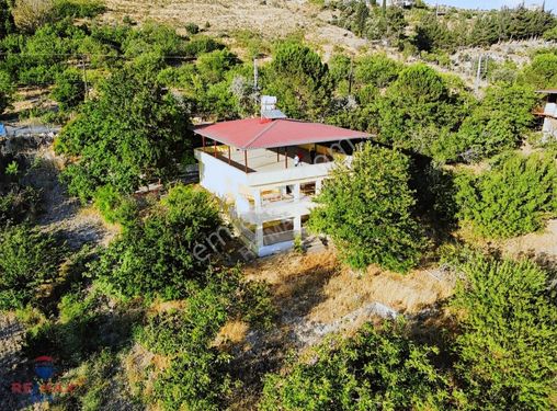 Remax Yeni' Den Ayaklıcaoluk Ana Cadde 3 Katlı Villa