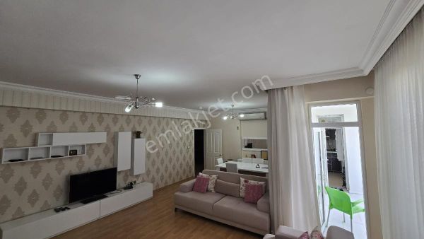 POLATLARDA HALİL AKGÜL SİTESİNDE SATILIK 3+1 TEMİZ DAİRE