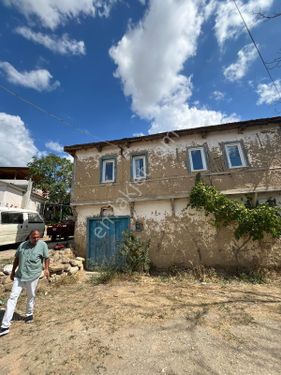 Bilecik Osmaneli büyük Yenice köyünde satılık köy evi müstakil acil