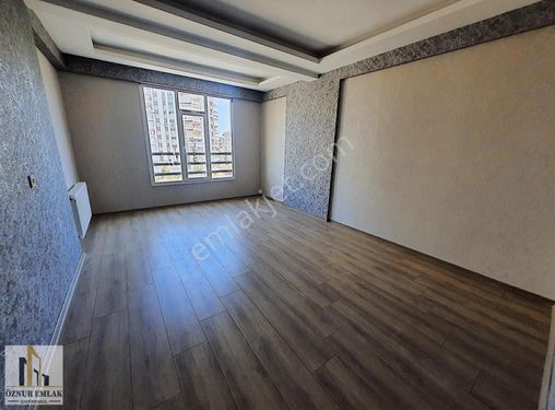 ÖZNUR EMLAK'TAN KARAKOPRÜ KARŞIYAKADA SATILIK LÜKS 2+1 DAİRE