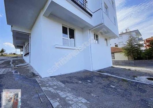 /ASİL EMLAKTAN SATILIK/KOMBİ PETEK KAT KONUMUNDA 130 m2 Y GİRİŞ