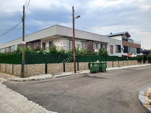  KOZAĞAÇ'TA 4+1 265 M2 BRÜT 200 M2 NET TERASLI MÜSTAKİL TADINDA KİRALIK DAİRE 