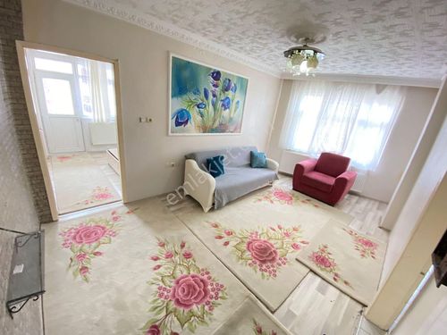  HOME'DAN 50-YIL MAH'DE SATILIK 70M² 1+1 KREDİLİ 4.KAT DAİRE....