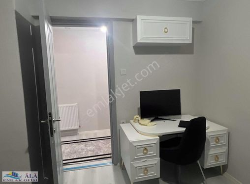 BORNOVA KÜÇÜKPARKTA 3+1 SATILIK BAKIMLI DAİRE