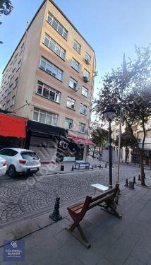 ULUS HİSAR PARKI CADDESİ, ÇANTACILAR SOKAKTA SATILIK DÜKKAN