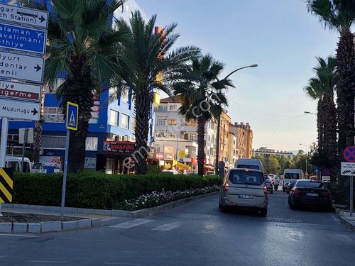  Ortaca Merkezde Kurumsal Kiracılı 300 + 300 m2 Dükkan Satılık veya Takas Olur