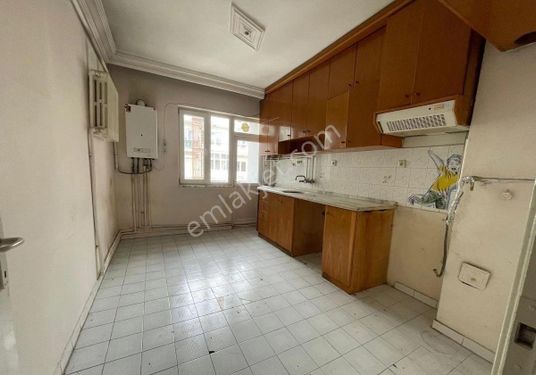 GAZİ CADDESİ CİVARI SATILIK 2+1 DAİRE