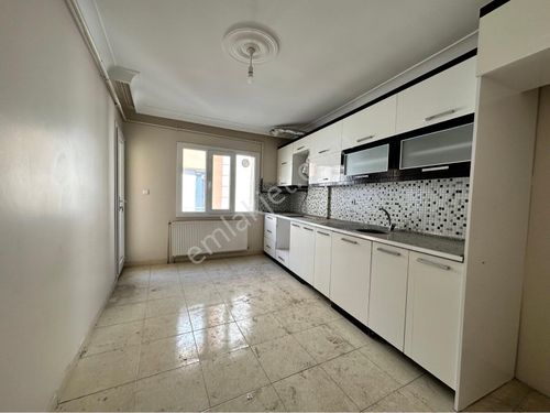 MANİSA TURGUTLU SUBAŞI MAHALLESİNDE SATILIK DAİRE