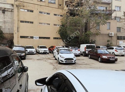 TİCARET MERKEZİ CUMHURİYET CADDESİNDE SATILIK RUHSATLI OTOPARK