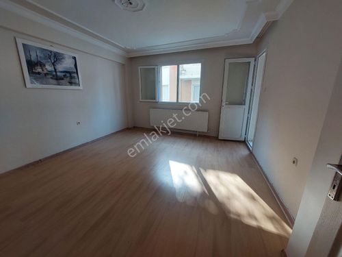 REFET BELE MAH.DE 2+1 ARAKAT DOĞALGAZLI SATILIK DAİRE