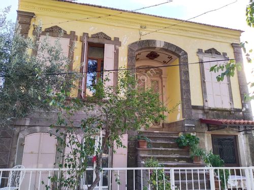 BERGAMA ANTİK ŞEHİR MANZARALI TARİHİ YUNAN (RUM) EVİ SATILIK