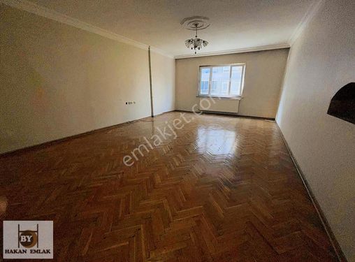 HAZNEDAR MERKEZDE KİRALIK 150 M2 DAİRE