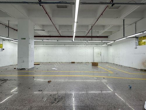 Güneşli Bağlar Mahallesi Kiralık İskanlı Düz Giriş İşyeri 650 m2