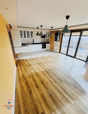 ÇEKMEKÖY MİMARSİNAN CADDESİ DOĞA PARKI GİRİŞİ 2+2 DAİRE