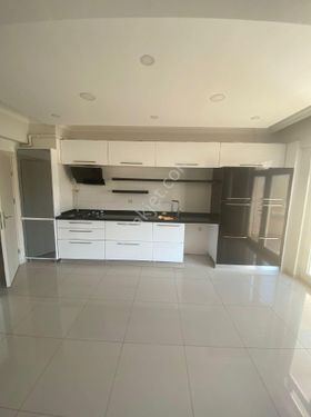  ÇORUM MERKEZ 5, CADDE  4+1 185 m2 UYGUN FİYATLI SATILIK DAİRE