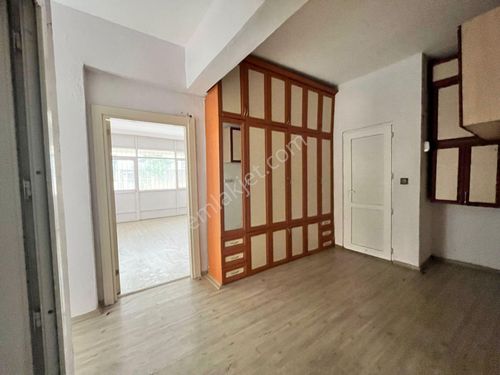  2+1 AYRI MUTFAKLI GENİŞ BALKON KÖŞE PARSELLİ BİNADA GİRİŞ