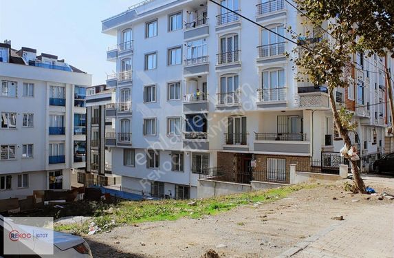 ESENYURT AKÇABURGAZ'DA 15 DAİRELİK İMARLI SATILIK ARSA-438 M2