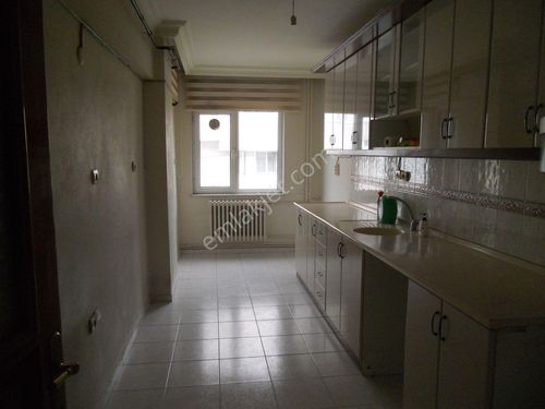  BANDIRMA PAŞABAYIR  DA  KİRALIK 3+1 DOĞALGAZLI ARA KAT DAİRE