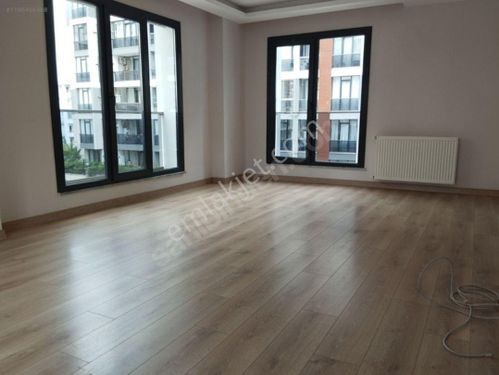 Esatpaşada Yeni Binada Kiralık 3+1 Temiz Daire 