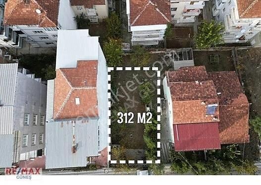 Re/max Güneş'ten İzzetiye Mah.satılık Konut İmarlı Arsa 312 M2