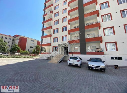 GÖZTEPE MEVKİİNDE RE/MAX GÜNEŞ'TEN SATILIK 3+1 SİTE İÇİ DAİRE