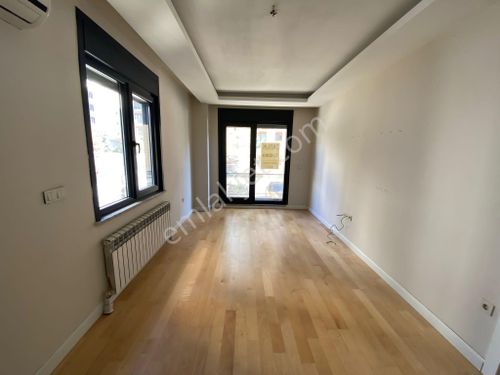  BAĞDAT CADDESİ CADDEBOSTAN A YAKIN 7 YAŞINDA 2+1 BOŞ DAİRE