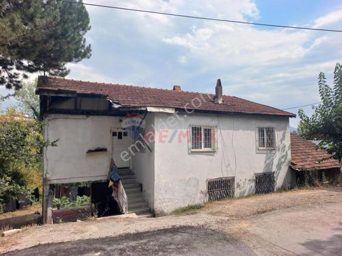 SAFRANBOLU CEMALCAYMAZ MAH.SATILIK BAHÇELİ MÜSTAKİL EV VE ARSASI