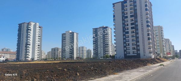  ÜÇKUYULAR KAYAKENT SİTESİNDE SATILIK 3+1 BAKIMLI TEMİZ DAİRE