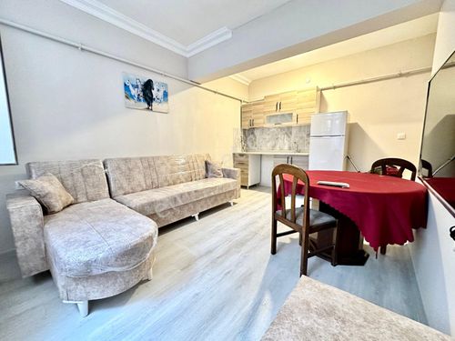 KADIKÖY MERKEZ YÜKSEK SIFIR EŞYALI 1+1 KOMBİLİ KİRÂLIK DAİRE