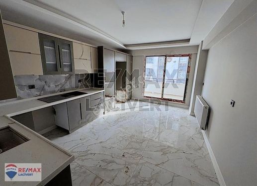 Re/max Lacivert'ten Yıldızkent'te Kiralık 3+1 Daire