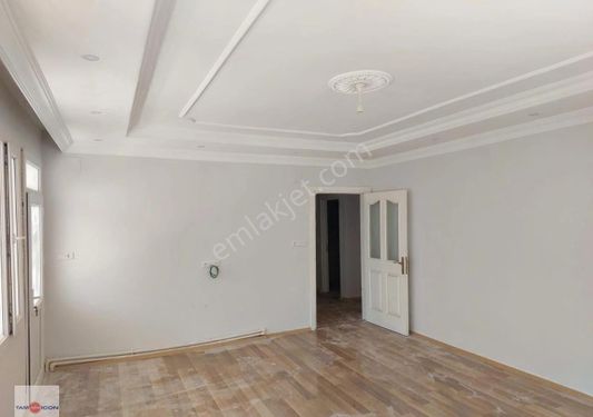 İSTASYON CADDESİNDE 4+1 SATILIK DAİRE