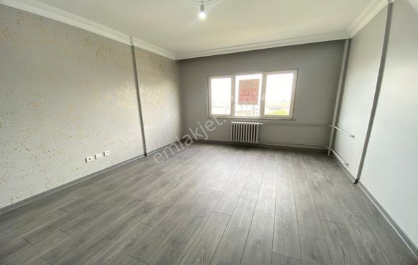  BAŞAKŞEHİR 1.ETAP 2+1 METRO YANI İÇİ SIFIR YAPILI SATILIK DAİRE