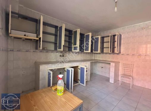 URLA MERKEZDE KİRALIK GENİŞ 2+1 DAİRE