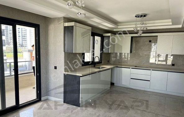   STADYUM CİVARI'NDA SATILIK 3.5+1 DAİRE