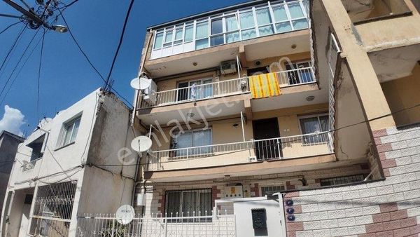  Karşıyaka İnönü Mahallesinde 2+1 Kiralık Daire