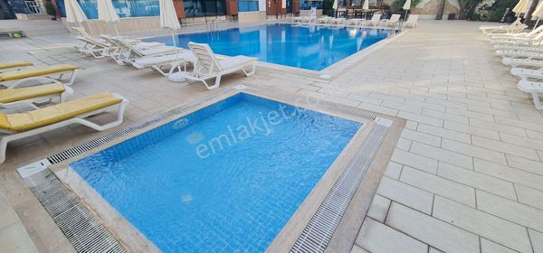 ALANYA MERKEZDE KLEOPATRA PLAJI ÜSTÜNDE BESTHOME SİTESİNDE FULL EŞYALI KİRALIK DAİRE 