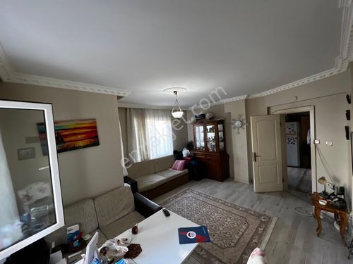 ÜSKÜDAR BULGURLU SATILIK 2+1 DAİRE ARA KAT