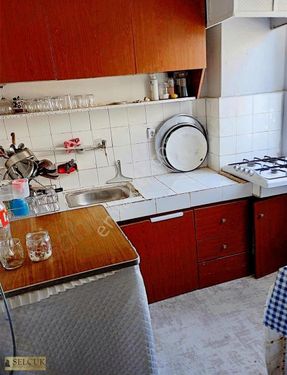 SELÇUKTAN SATILIK 2+1 ARA KAT FIRSAT DAİRE