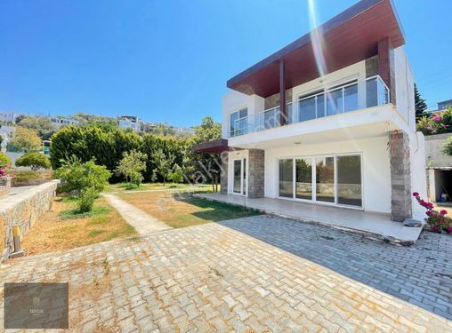 BODRUM YALIKAVAK MERKEZDE YILLIK KİRALIK 4+1 MÜSTAKİL VİLLA