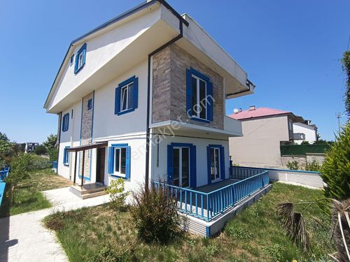  4+1 GENİŞ BAHÇELİ , DENİZE YAKIN , EBEVEYN BANYOLU, SATILIK VİLLA - VILLA FOR SALE