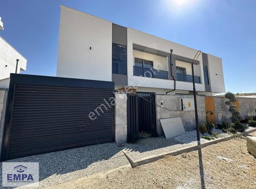 EMPA'dan ZİNCİRLİKUYU MAH. 3+1 260m² ÖZEL HAVUZLU LÜKS VİLLA