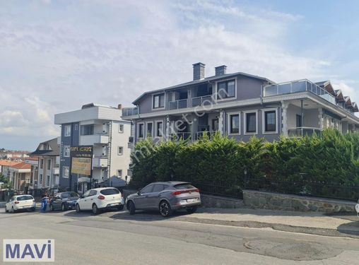 REMAX MAVİ'DEN SERDİVAN KEMALPAŞA 3+1 JAKUZİLİ BARBEKÜLÜ KİRALIK