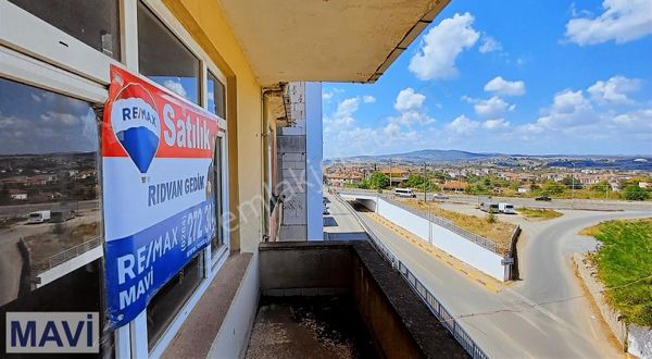 REMAX RIDVAN GEDİK'TEN FERİZLİ' DE 776 M2 ARSA ÜZERİNDE BİNA