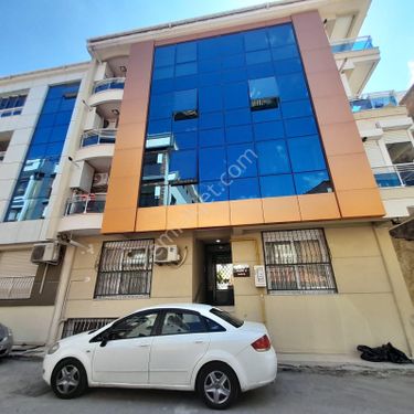 Eşrefpaşa caddesi'ne yakın yeni bina 3+1 kiralık daire