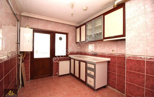 BAKIRHAN EMLAK'TAN YUNUS EMRE MAHALLESİNDE MASRAFSIZ YÜKSEK GİRİŞ ASANSÖRLÜ 100m2 3+1 SATILIK DAİRE