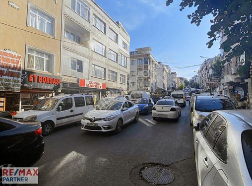 KÜÇÜKKÖY MERKEZDE SATILIK 2+1 ARA KAT DAİRE