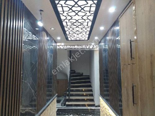 BALIKESİR AYVALIK 150 EVLER DA SİFİR LÜKS,2+1 DAİRE SATLİK 