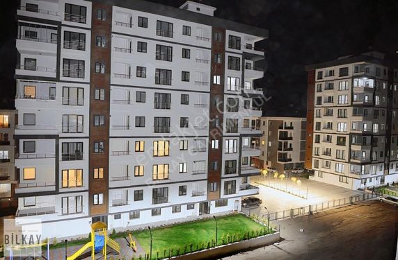 KARŞIYAKA AR-KENT SİTESİNDE SATILIK DAİRE.